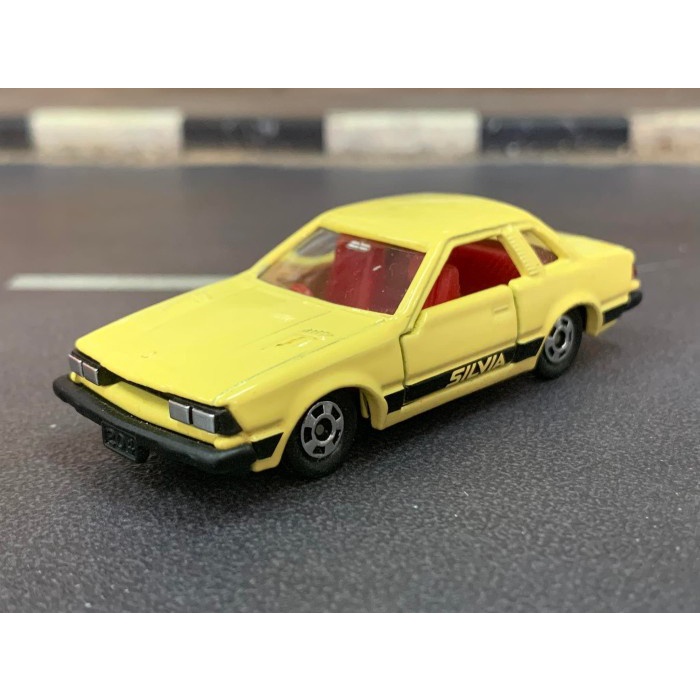 Tomica 30th Anniversary Nissan Silvia Kuning Loose Pack