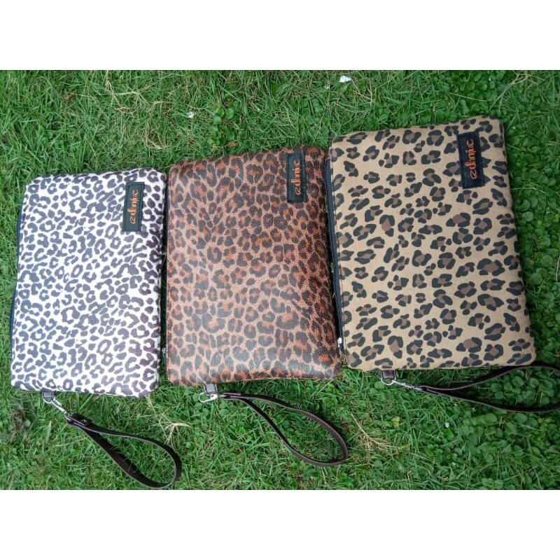 tas pouch dompet clutch motif hewan leopard dan tenun