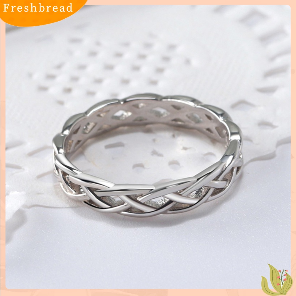 &lt; Freshbread &gt; Minimalis Wanita Memutar Bentuk Berongga Band Cincin Pernikahan Lamaran Perhiasan Hadiah