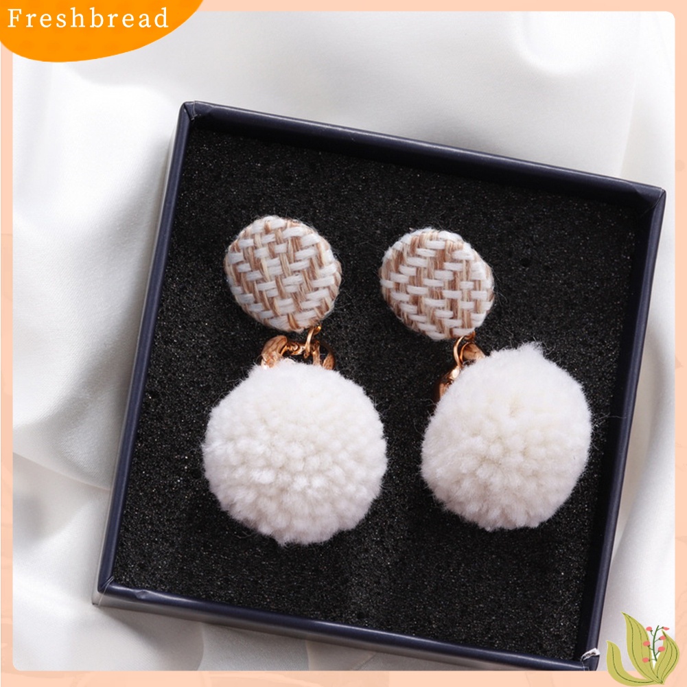 &lt; Freshbread &gt; Musim Dingin Wanita Manis Pompom Menjuntai Drop Ear Stud Earrings Perhiasan Hadiah Teman