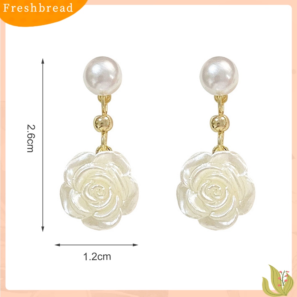 &lt; Freshbread &gt; 1pasang Anting Wanita Bentuk Camelia Desain Mutiara Imitasi Pertunjukan Pesona Unik Alloy Bunga Mini Gaya Elegan All-Match Drop Earrings Untuk Pacaran