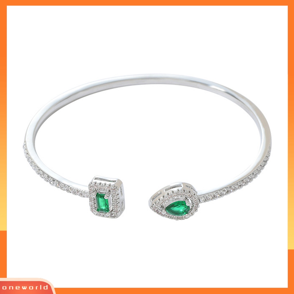 [EONE] Wanita Bangle Pembukaan Adjustable Faux Emerald Elegan Hypoallergenic Berlian Imitasi Tertanam Perempuan Bangle Fashion Perhiasan