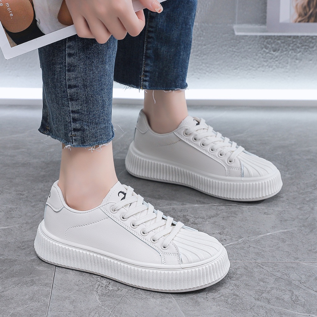 Sepatu Wanita Olahraga Bertali Sneakers Cewek Premium Fashionable Terbaru