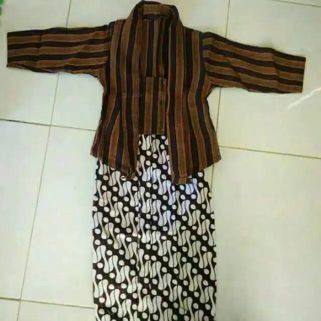 Lurik kebaya lurik dan rok batik anak instan
