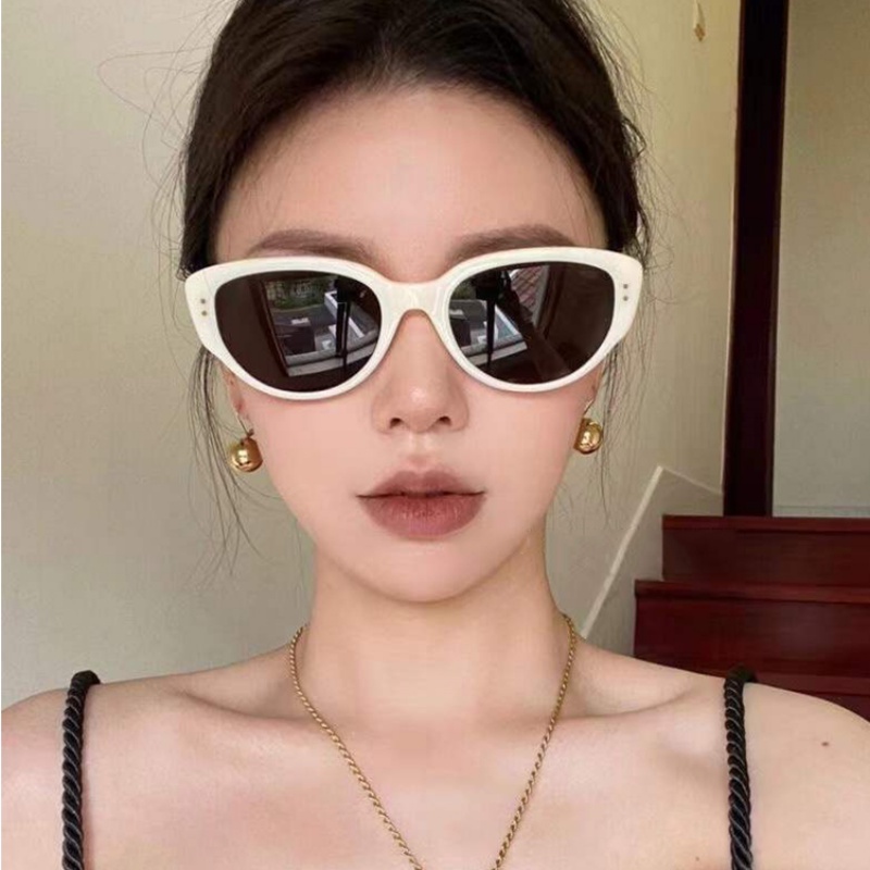 Roselife Trendy Jackson Wang Shades Mix White Black UV400 Protect Cat Eye Sunglasses Untuk Wanita Pria Unisex Aesthetic Shades Retro Kacamata Anti Radiasi Outdoor Vcation Driving E