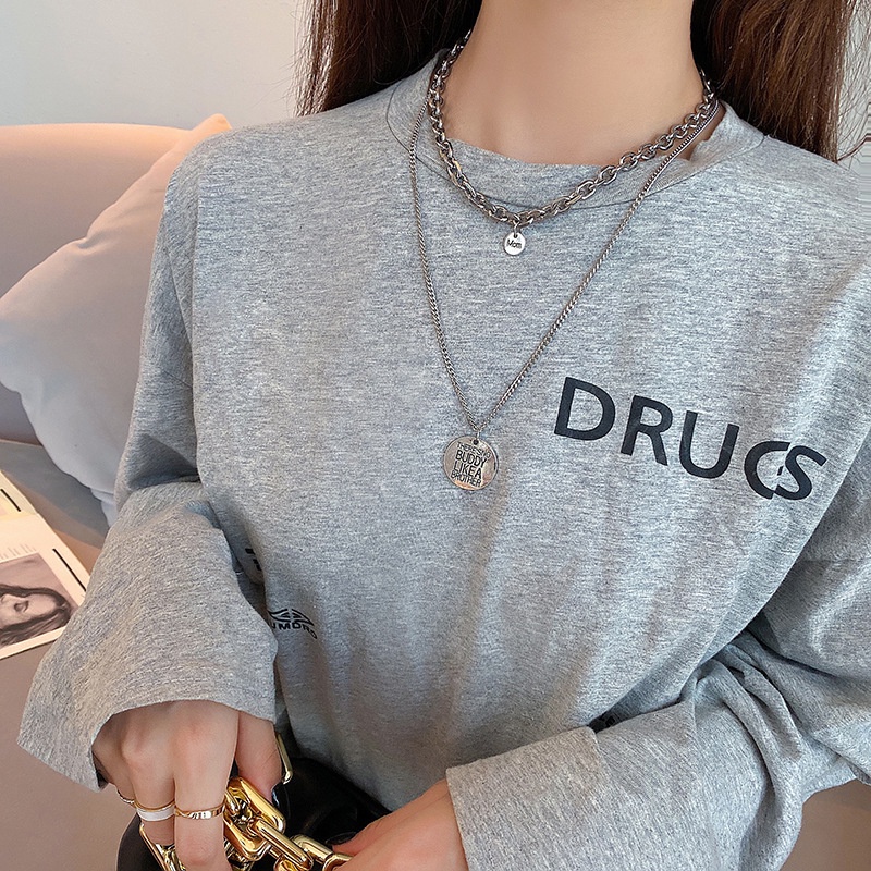 Gaya Hip-hop ins Gaya Keren Multi-Layer Inggris Plat Bulat Kasual Trendi Influencer Kalung Necklace Wanita Trendi Sweater Rantai