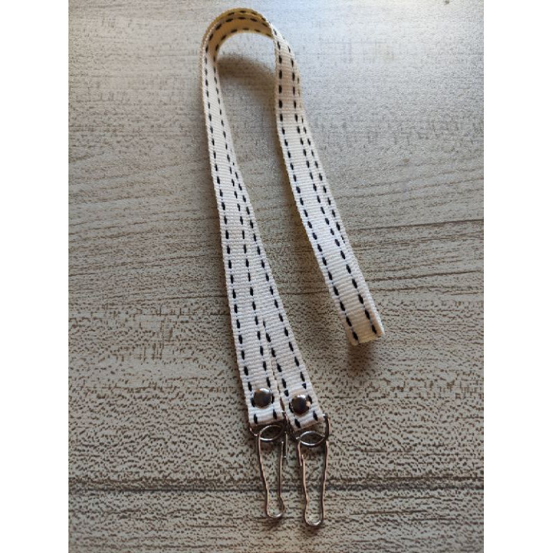 Mask hangerlanyard/necla/kalung masker BINTIK