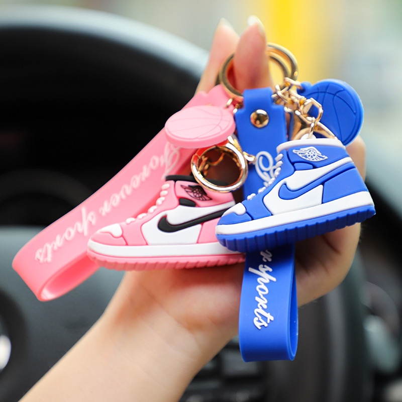 Ins 9warna Sepatu Olahraga Universal Metal Mobil Rumah Gantungan Kunci Dengan Tali Anti Hilang Untuk Airpods1 2 3 PRO 4 6 pro4 pro6 wm01 wm02 lp40 i7s Inpods 12 13 i12 i13 Bluetooth Earphone DIY