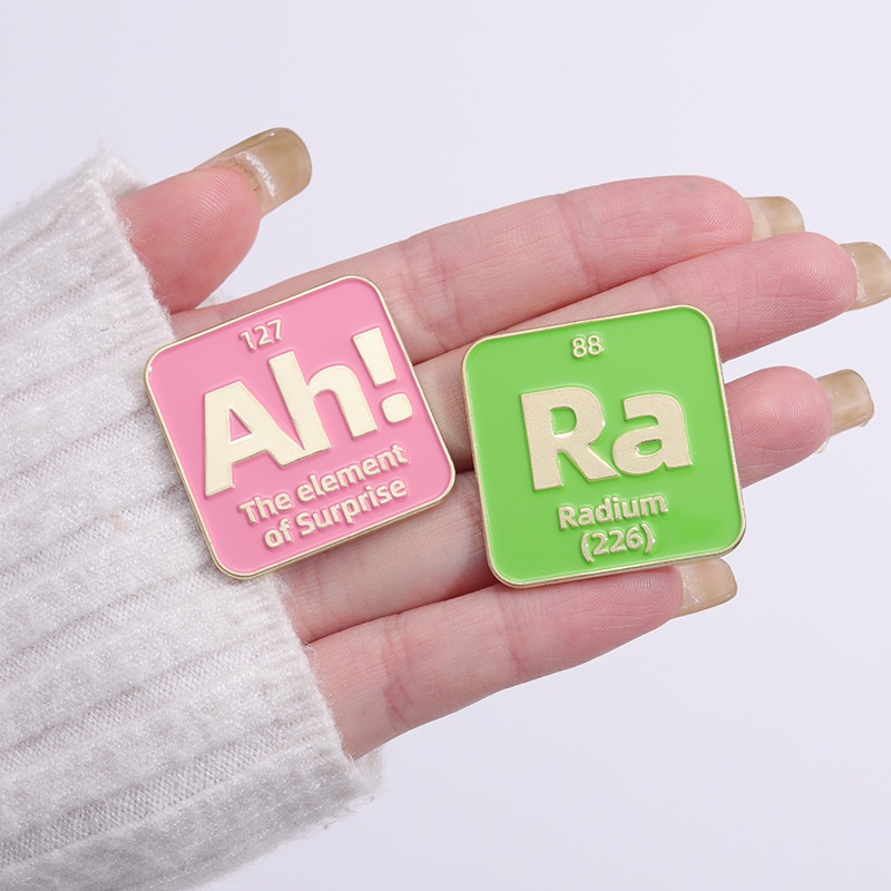 Karena Sains Enamel Pin Bros Elemen Kimia Simbol Logam Bros Kerah Lencana Kreatif Kimia Perhiasan Hadiah Untuk Teman Siswa