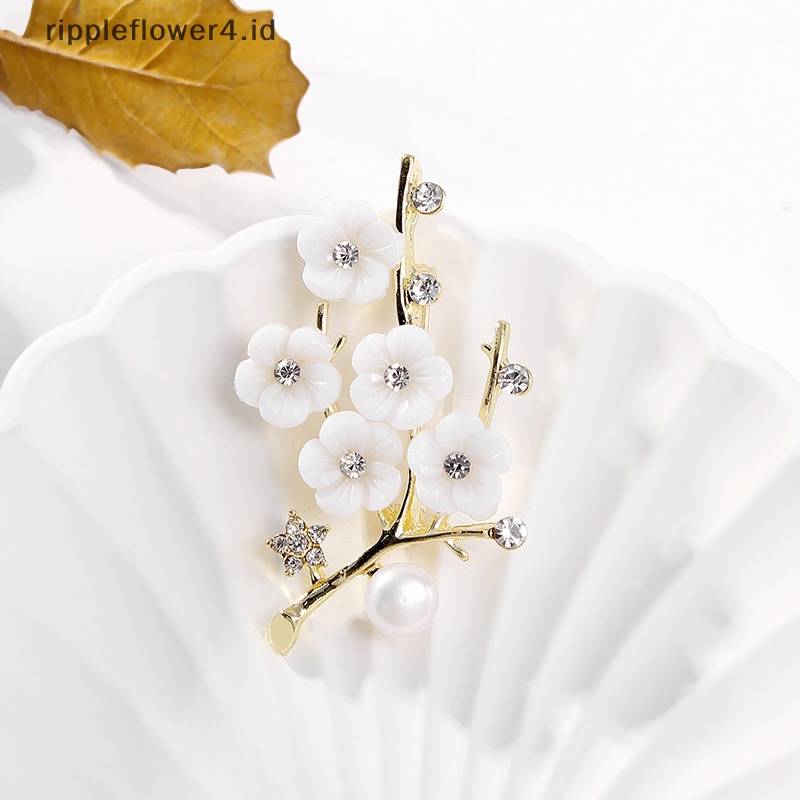 {rippleflower4.id} Fashion Berlian Imitasi Plum Blossom Bros Pin Wanita Pesta Pernikahan Pakaian Perhiasan Aksesoris~