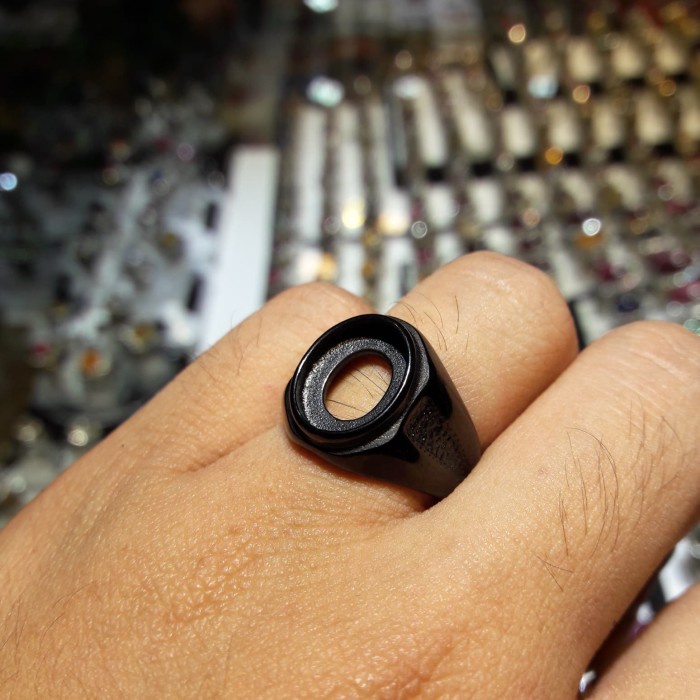 Ikatan Emban Cincin Titanium Super Black
