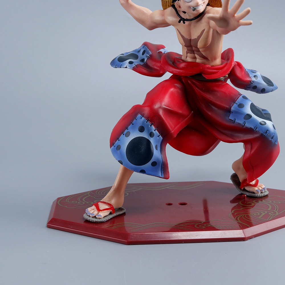 Luffy Swinging Swordman with straw hat Action Figure 18 cm