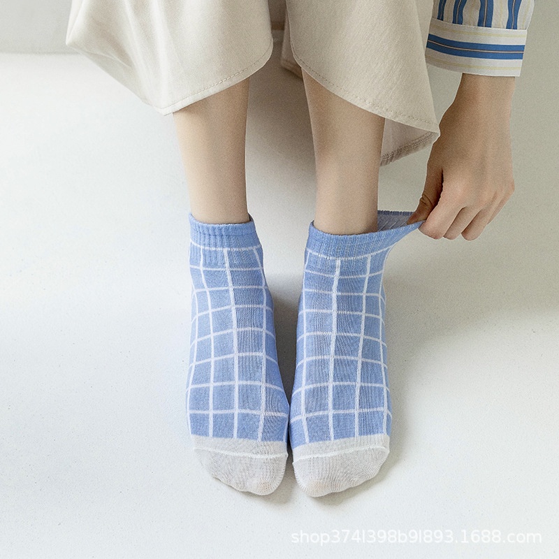 MMM Kaos Kaki Pendek Motif Garis Biru 6802 Kaoskaki Fashion Wanita Korea Style Motif Kotak Kaus Kaki Warna Biru Putih Kauskaki Motif Belang Bahan Katun Penyerap Keringat Angkle Socks Import Murah