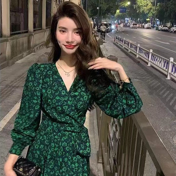 2023 Versi Korea Baru dari Gaun Bunga Hijau/Rok Panjang Long -Long Long High -End