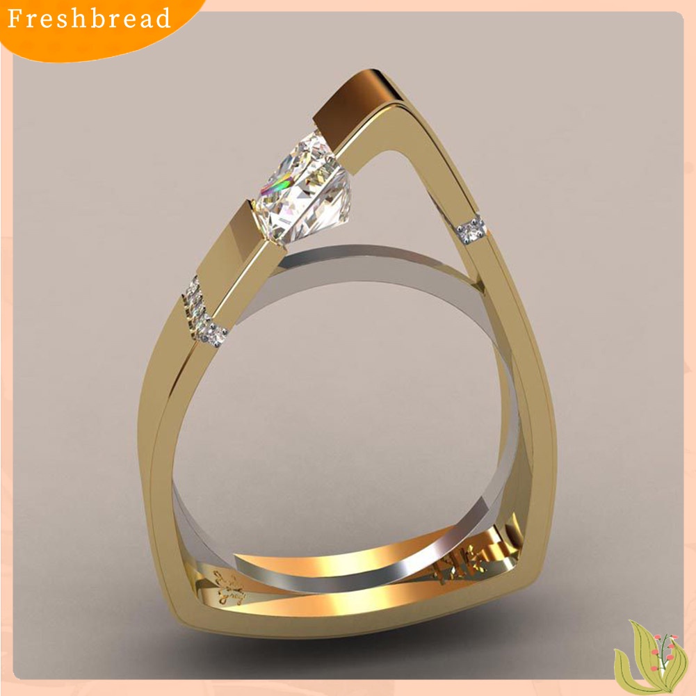 &lt; Freshbread &gt; Fashion Wanita Geometri Berongga Segitiga Berlian Imitasi Jari Cincin Dekorasi Perhiasan Hadiah