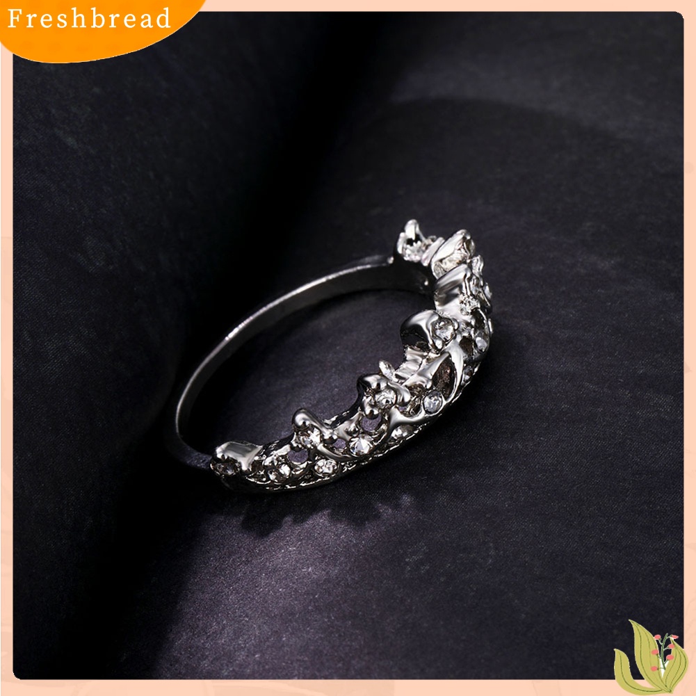 &lt; Freshbread &gt; Wanita Fashion Berlian Imitasi Bertatahkan Hollow Mahkota Jari Cincin Hadiah Perhiasan Pernikahan