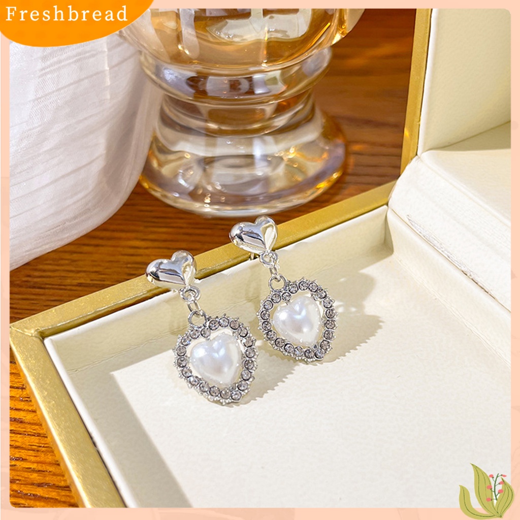 &lt; Freshbread &gt; 1pasang Anting Pejantan Hadiah Elegan Fashion Perhiasan Berlian Imitasi Mengkilap Cinta Hati Mutiara Imitasi Menjuntai Anting Untuk Hari Valentine