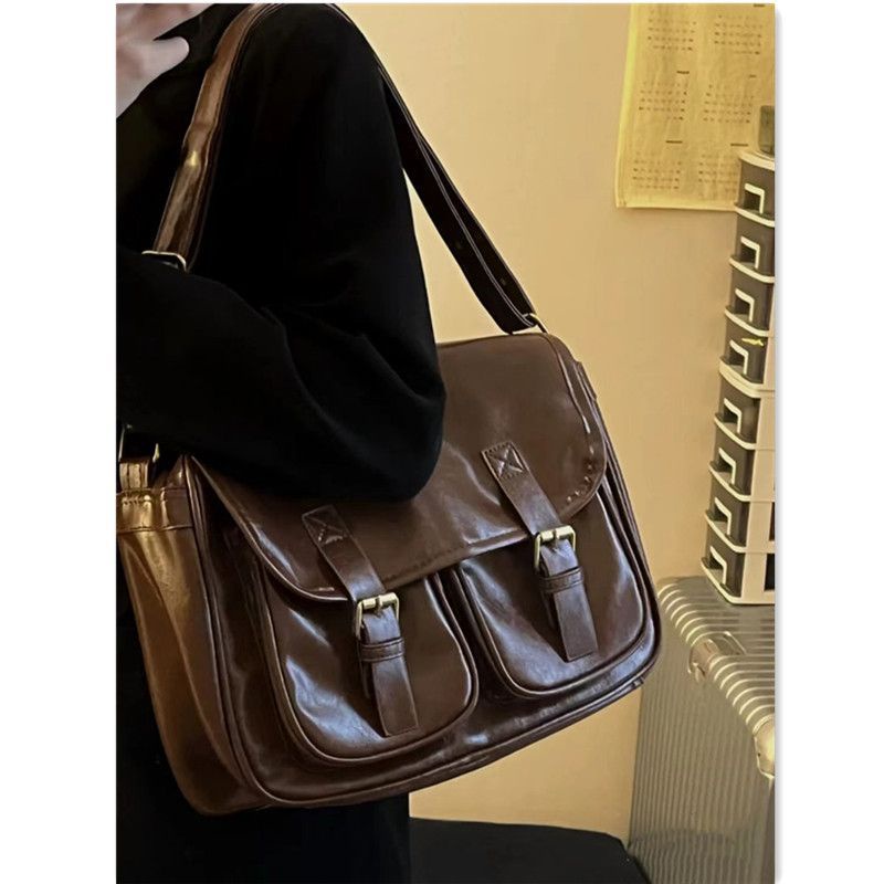 ✺✒♈Sera  special tune chestnut brown ~ high-grade oily wax leather tas messenger diagonal kapasitas besar tas bahu gaya kampus retro Jepang