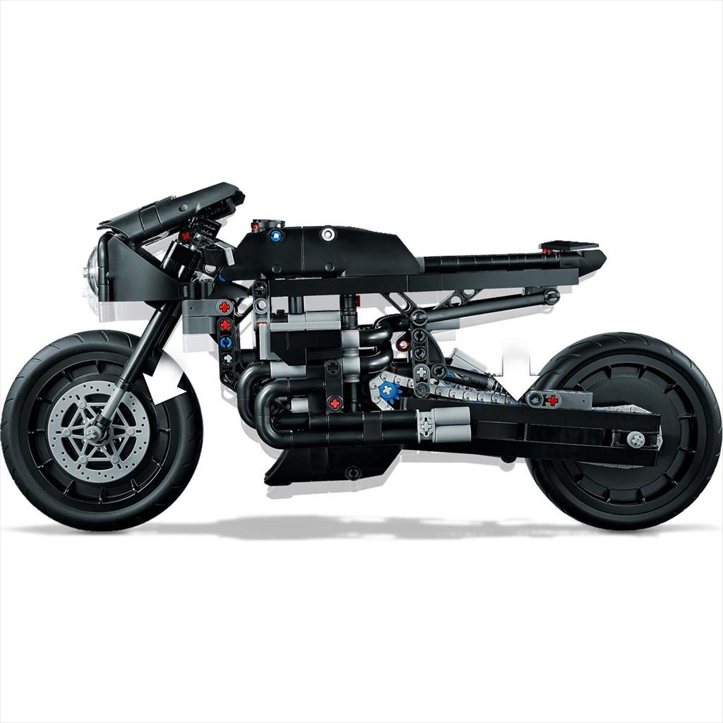 LEGO Technic 42155 The Batman Batcycle