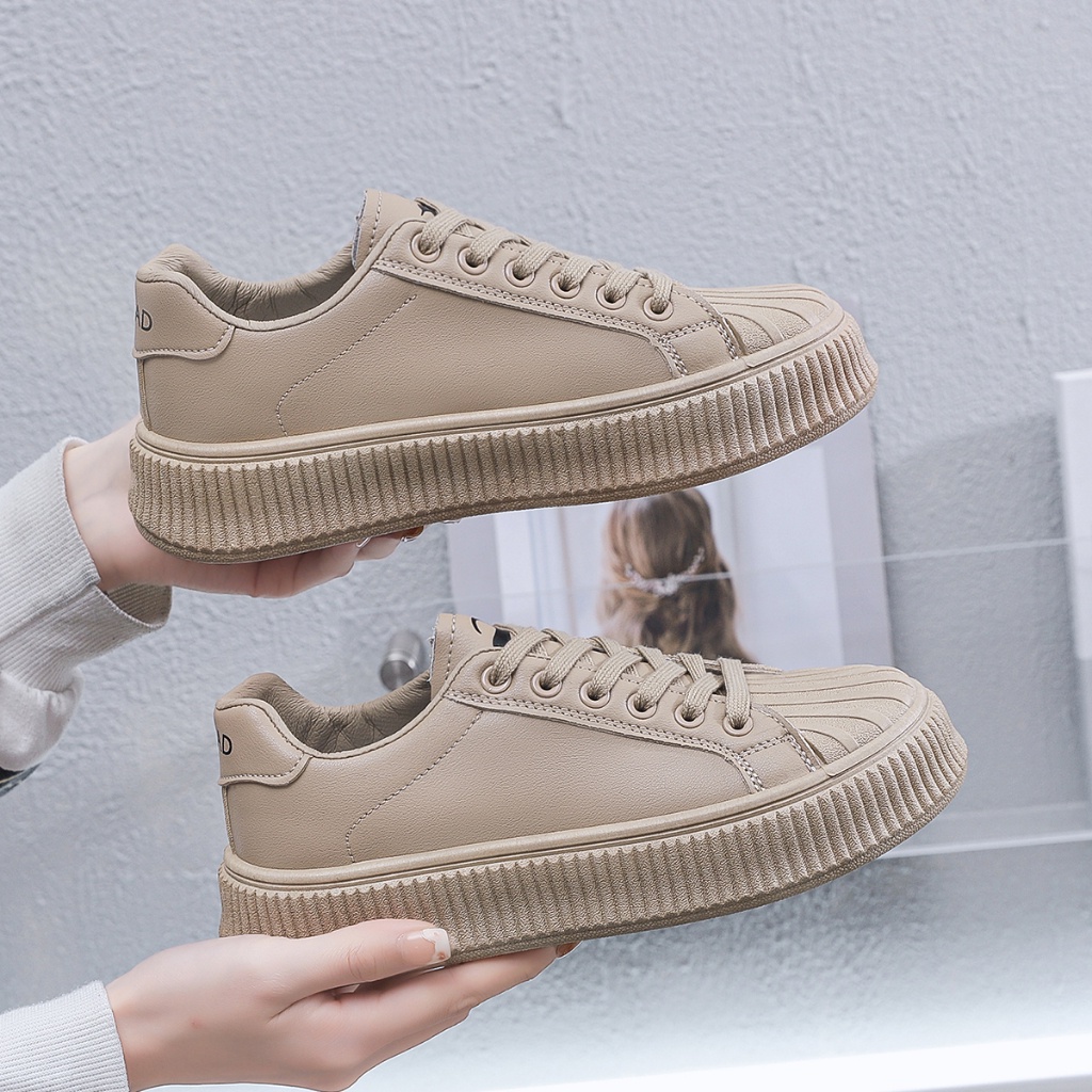 Sepatu Wanita Olahraga Bertali Sneakers Cewek Premium Fashionable Terbaru