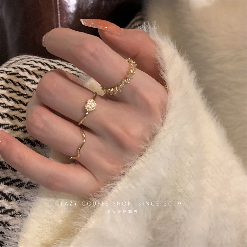 Yeezii 3Pcs/Set Cincin Gelombang Hati Kristal Mewah Set Zirkon Cincin Emas Untuk Aksesoris Perhiasan Wanita