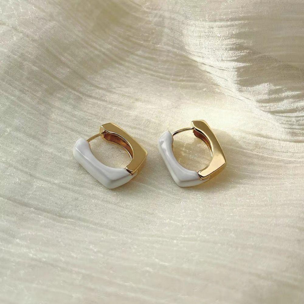 Mxbeauty Wanita Anting Persegi Indah Halus Vintage Ear Studs Niche Desain Perhiasan Fashion Alloy Tembaga Gaya Korea Earrings