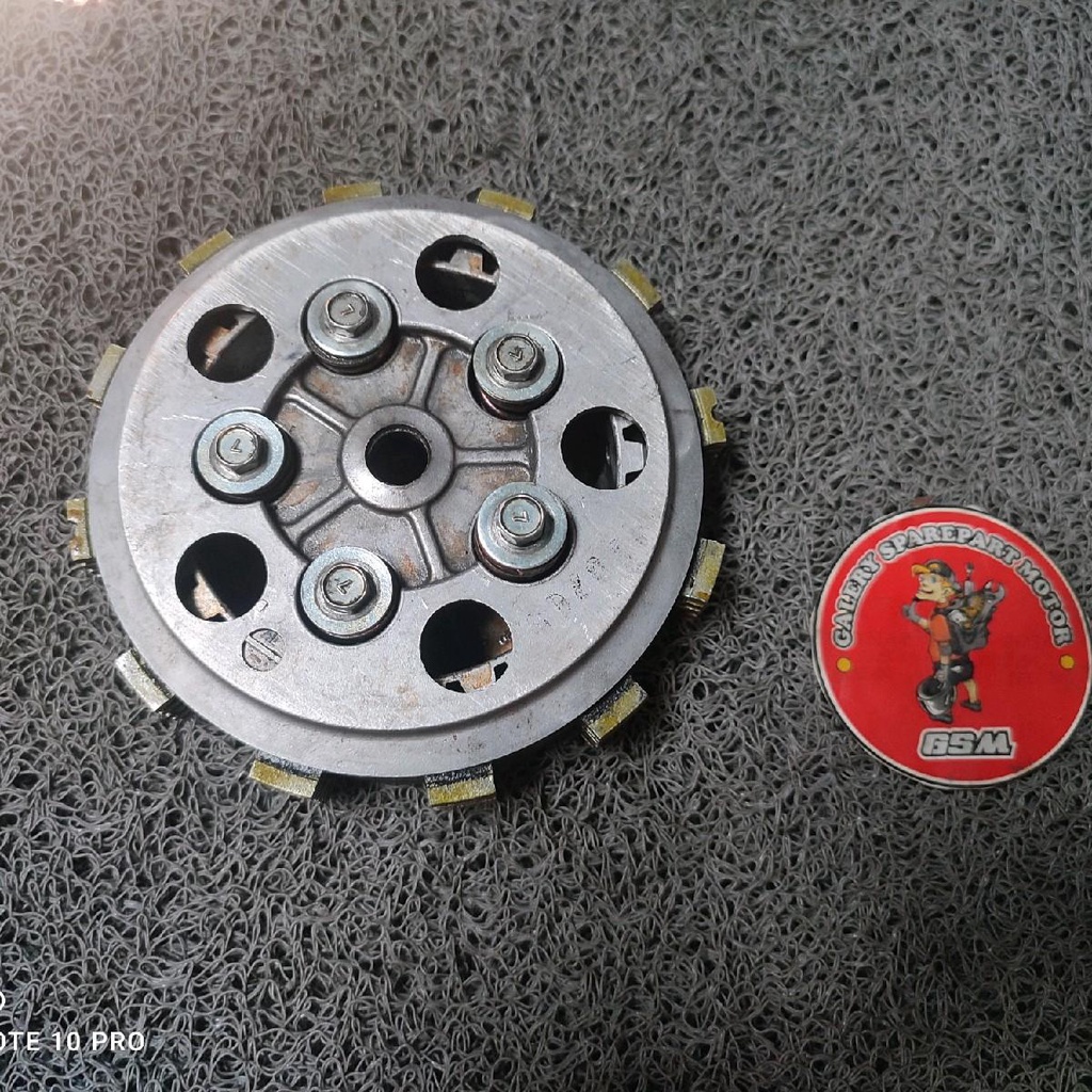 dudukan kampas kopling satria fu rumah plat kopling satria fu hos kopling satria fu karbu lepasan
