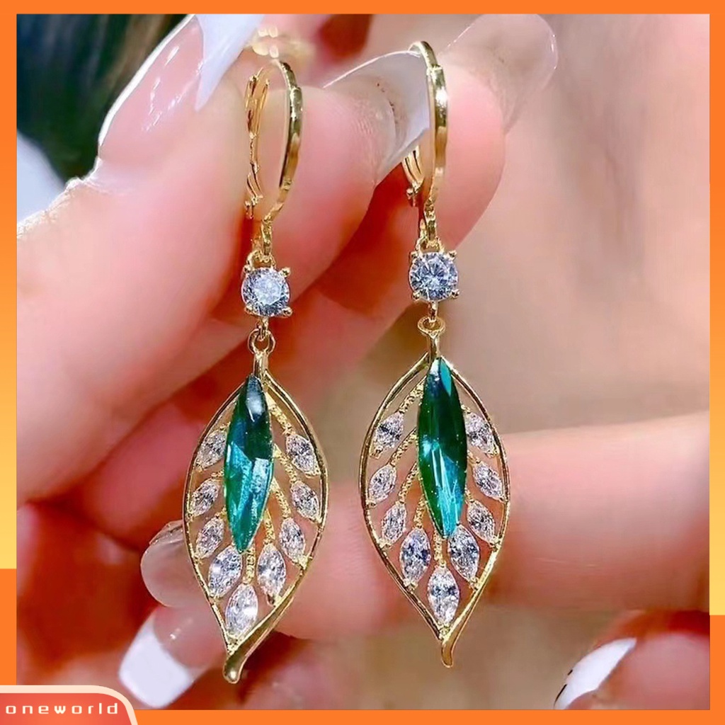 [ONE] 1pasang Anting Retro Berlian Imitasi Daun Anting Hoop Liontin Geometris Menakjubkan Pernyataan Perhiasan Untuk Wanita