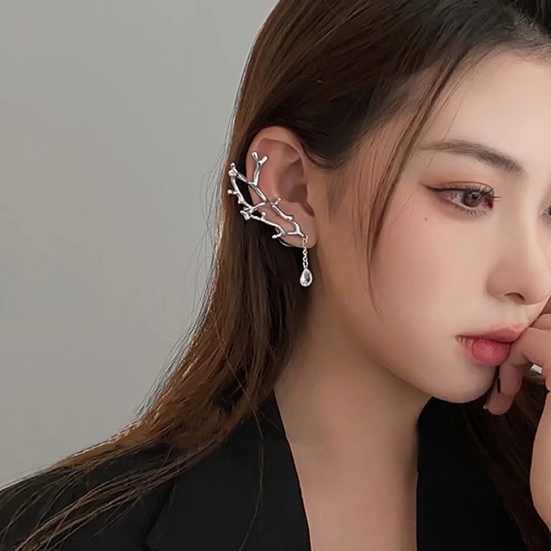 Anting Aksesoris Tanduk Rumbai Zirkon Telinga Tulang Klip Temperamen