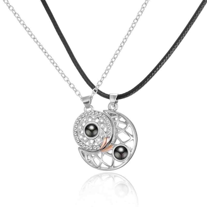 2 Pcs Matahari Bulan Bentuk Pasangan Pribadi Kalung Pernikahan Ulang Tahun Perhiasan 100bahasa I Love You Proyeksi Liontin Kalung Untuk Wanita