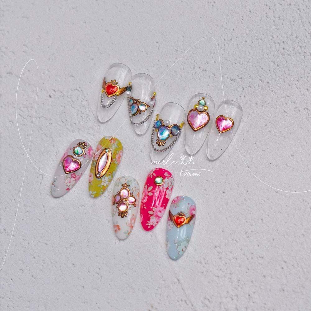 Mxbeauty Stiker Kuku Fashion Nail Art Gaya Lucu Manicure Love Heart Pattern Bronzing Stiker Hiasan Kuku Untuk Wanita