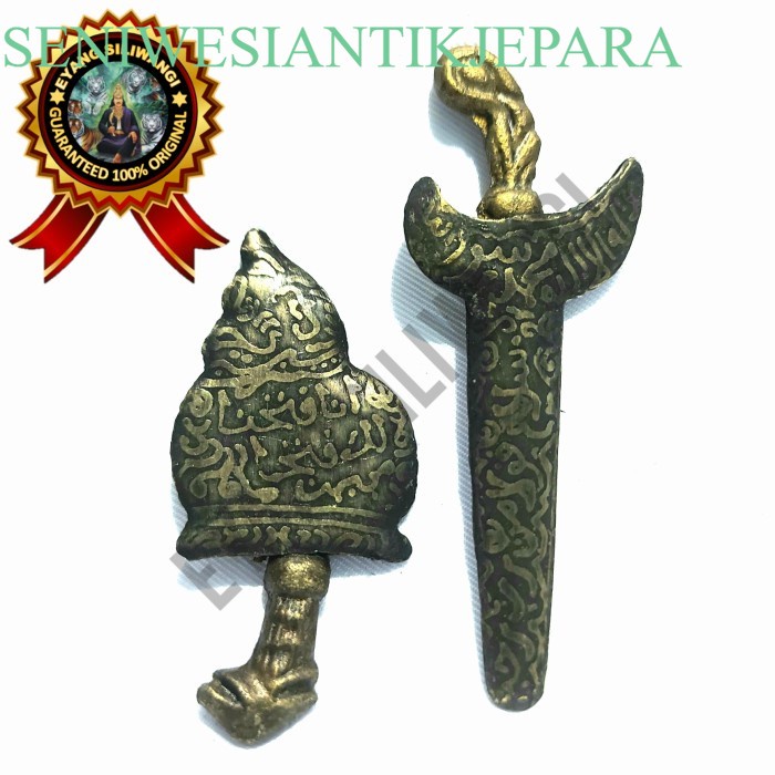 

Set Keris Semar dan Keris Nogo Sosro Kuningan Proses Lawas Antik wingit boss