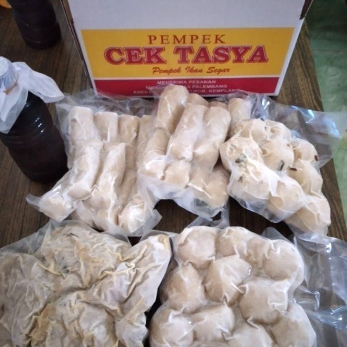 Empek empek Pempek Palembang Asli Cek Tasya Paket Isi 100