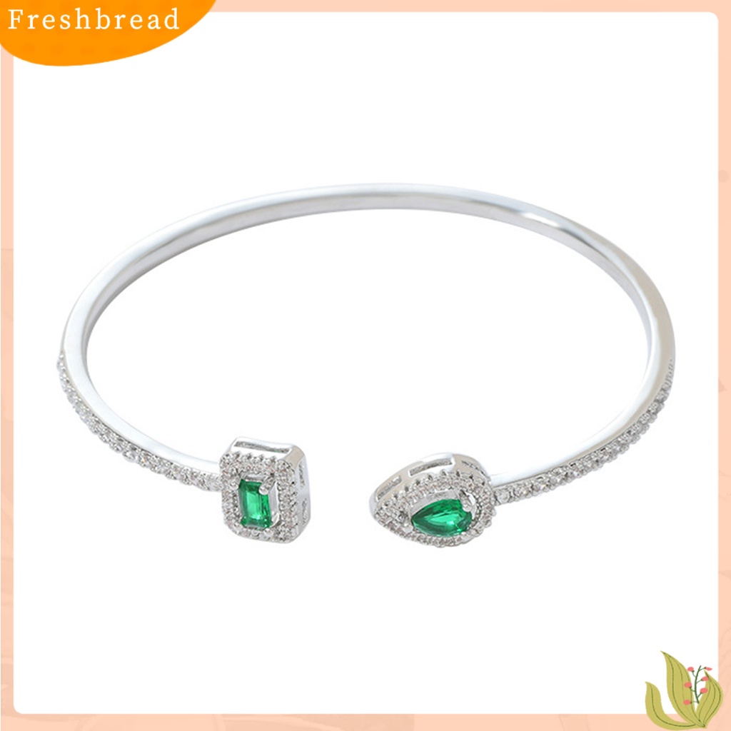 &lt; Freshbread &gt; Wanita Bangle Pembukaan Adjustable Faux Emerald Elegan Hypoallergenic Berlian Imitasi Tertanam Perempuan Bangle Fashion Perhiasan