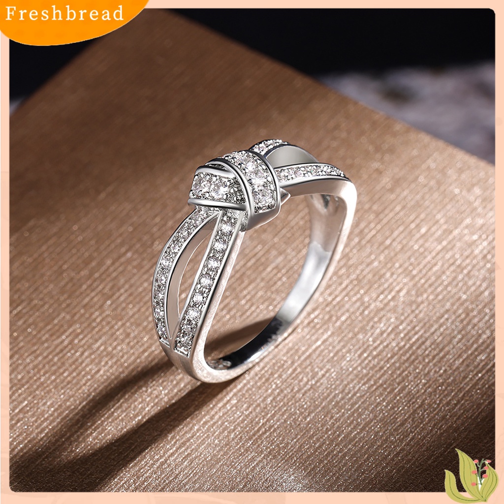 &lt; Freshbread &gt; Wanita Cincin Memutar Ikatan Simpul Bentuk Berlian Imitasi Hias Alloy Hollow Out Finger Ring Untuk Anniversary