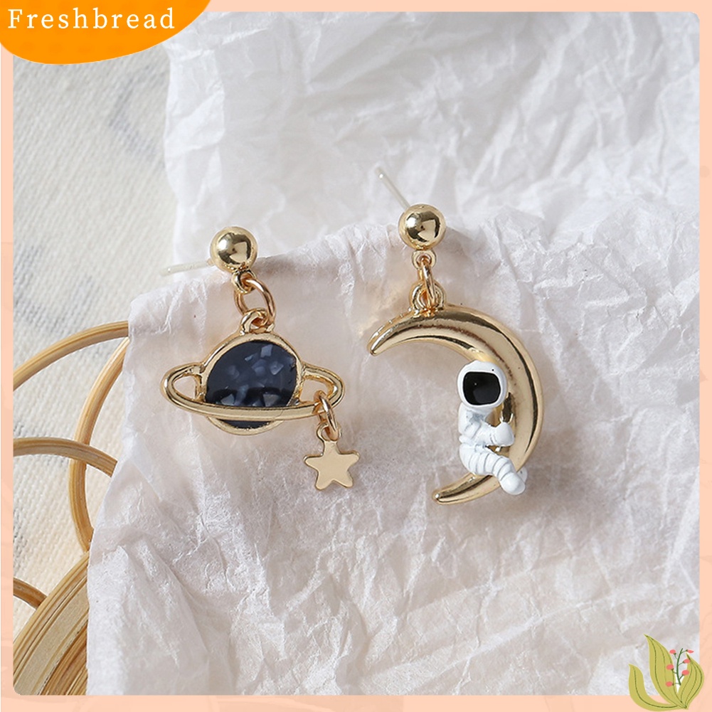 &lt; Freshbread &gt; Kreatif Asimetris Astronot Planet Bulan Liontin Wanita Stud Earrings Perhiasan