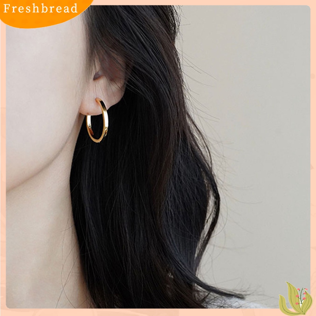 &lt; Freshbread &gt; 1pasang Wanita Anting Hoop Bulat Permukaan Halus Perhiasan Indah Fashion Penampilan Lingkaran Anting-Anting Perhiasan Aksesoris