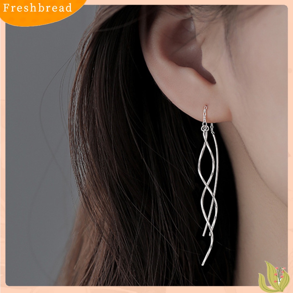 &lt; Freshbread &gt; 1pasang Anting Menjuntai Melengkung Threader Panjang Rumbai Kilau Terang All-match Hias Geometris Wanita Memutar Linear Drop Earrings Perhiasan Hadiah Untuk Pesta