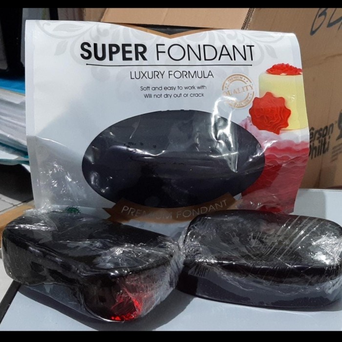 

TIGERSON SUPER FONDANT HITAM ECER 250G, PELAPIS KUE, CAKE DECOR & HIAS