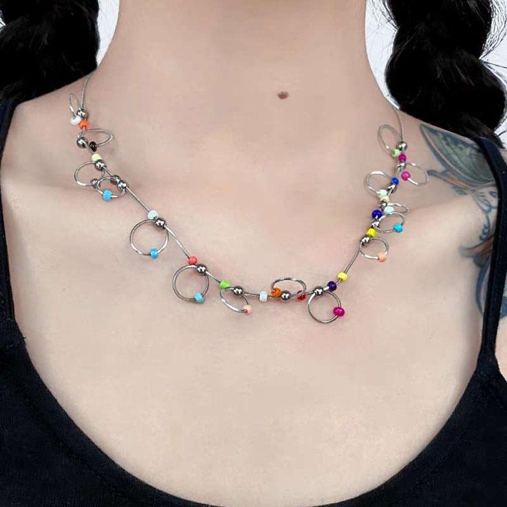 Needway Wanita Bohemian Kalung Pesona Rantai Klavikula Halus Warna-Warni Manik-Manik Baja Titanium Sederhana Y2K Gadis Choker