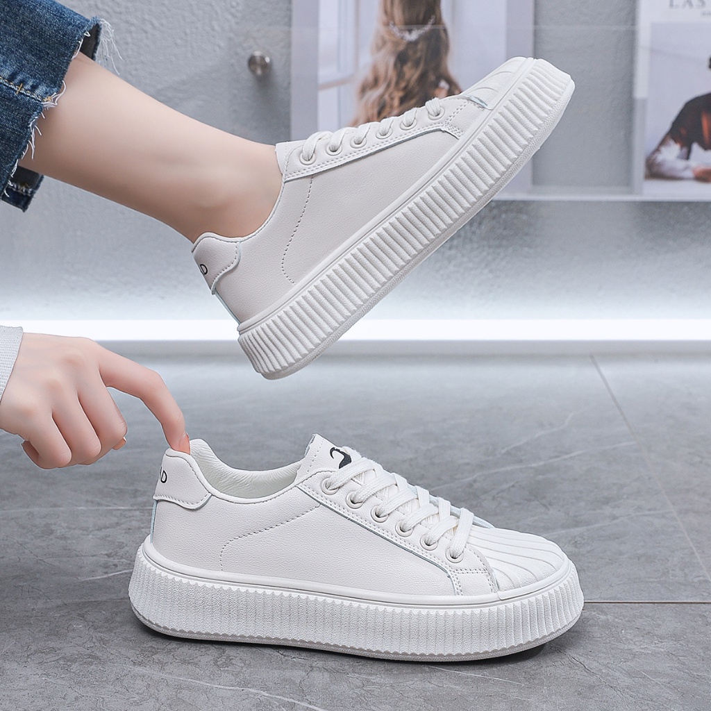 Sepatu Wanita Olahraga Bertali Sneakers Cewek Premium Fashionable Terbaru