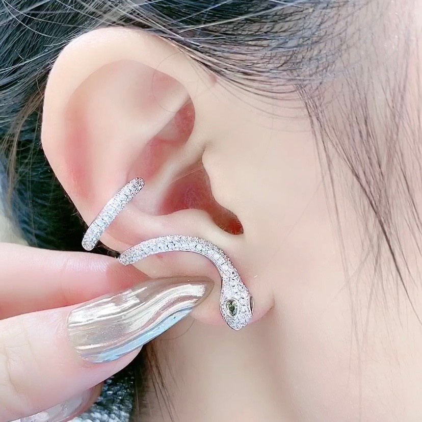 Ular Zirkon Anting Aksesoris Temperamen Cahaya Mewah Angin Telinga Tulang Klip