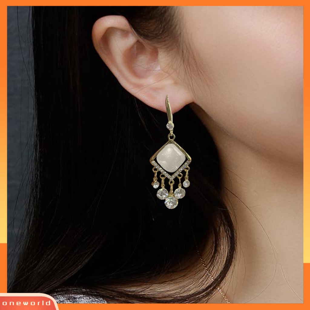 [WOD] 1pasang Drop Earrings Gaya Bohemia Bentuk Belah Ketupat Berlian Imitasi Mengkilap Rumbai Lady Earrings Perhiasan Pernikahan