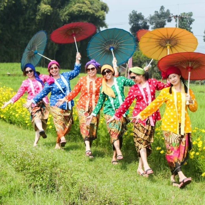 

kebaya kutubaru 01 - Ungu, L