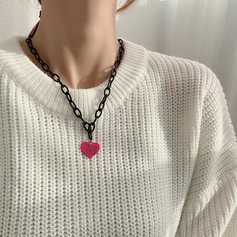 Kalung Liontin Cinta Pink Akrilik Perempuan Gaya Baru Anting Influencer Trendi Hip Hop Unik Manis Keren