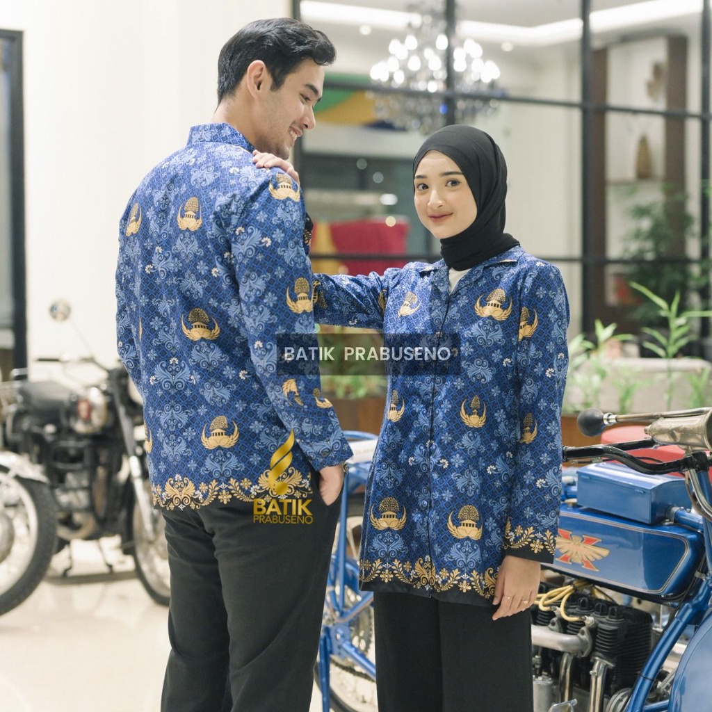 Couple Motif Korpri Hem Baju Kemeja Batik Pria Wanita Lengan Panjang Reguler  Prabuseno Couple Cowok