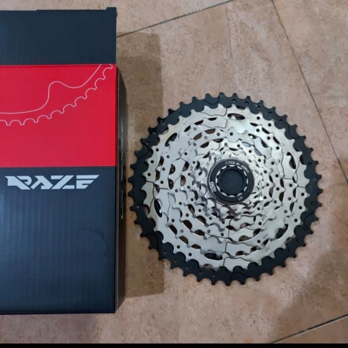 Sprocket 8 Speed 11 42T Hitam Silver Merk Raze Kompatibel dgn Shimano