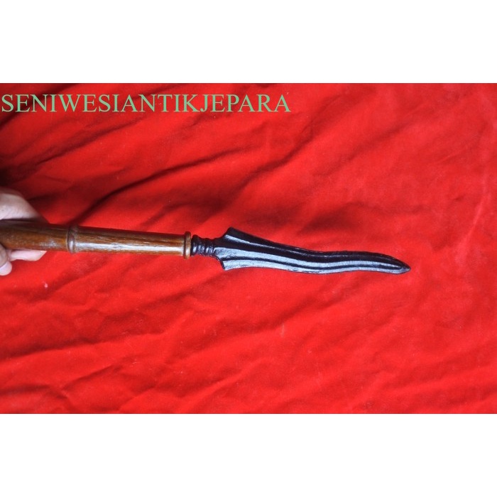 

tombak jangkung gligir sapi gagah pake handle landeyang kayu jati wingit boss