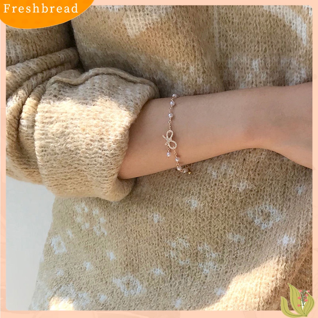 &lt; Freshbread &gt; Wanita Gelang Berlian Imitasi Manis Eye-catching Adjustable All-match Perhiasan Hadiah Geometris Wanita Busur Mutiara Imitasi Pesona Gelang Tangan Rantai Untuk Kehidupan Sehari-Hari