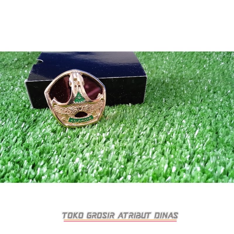 Pin BANSER ANSOR Exclusive